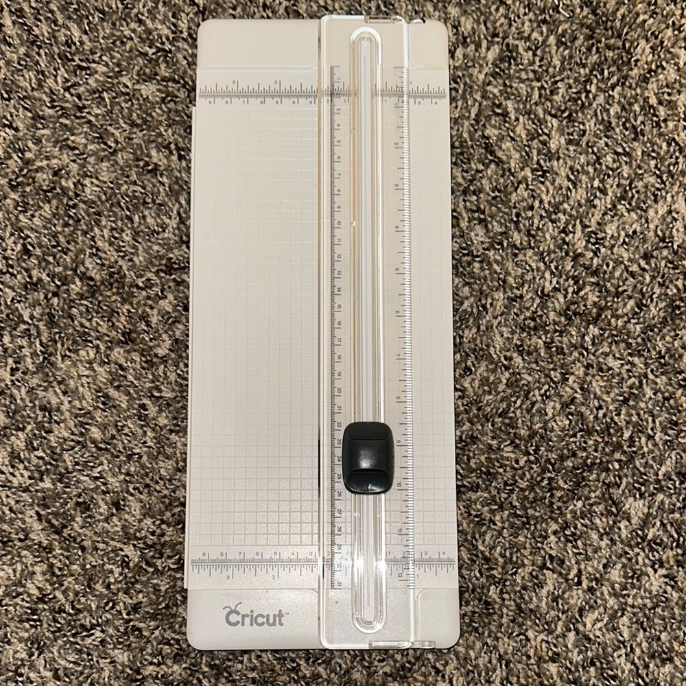 Cricut Precision Trimmer in White and Black
